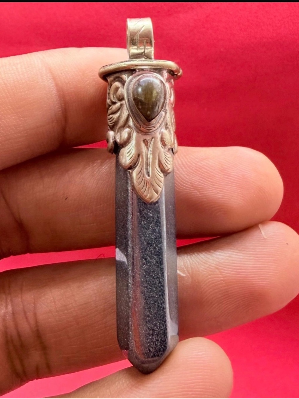 Beautiful Vintage Large Labradorite  Silver Necklace Point